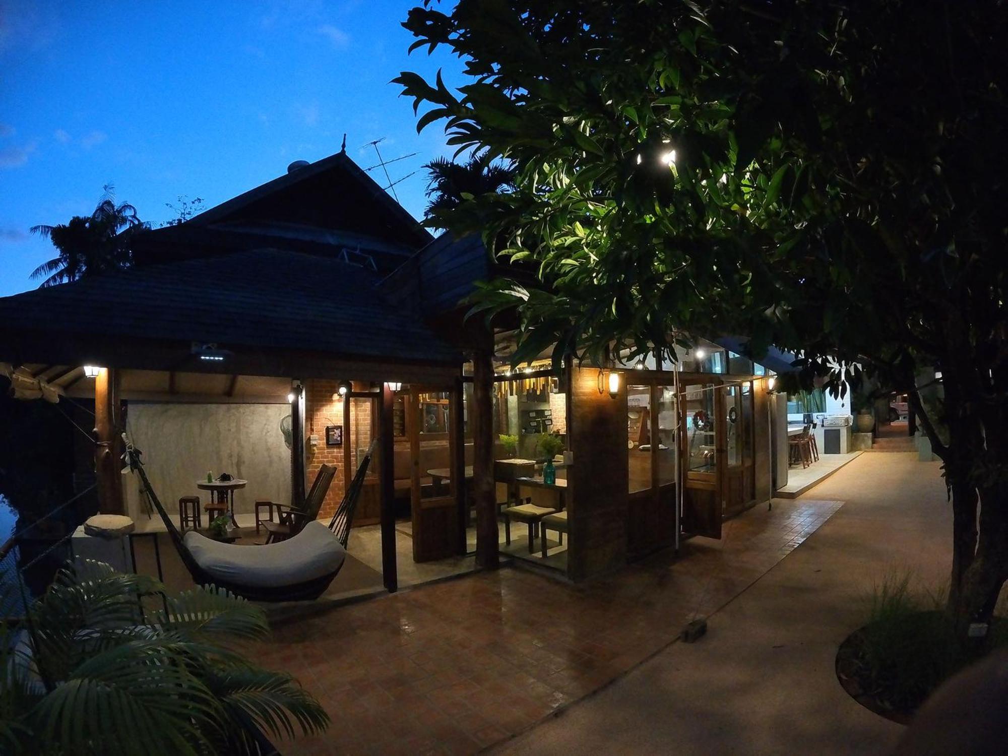 Tolani Riverside Villa Chiang Mai Extérieur photo