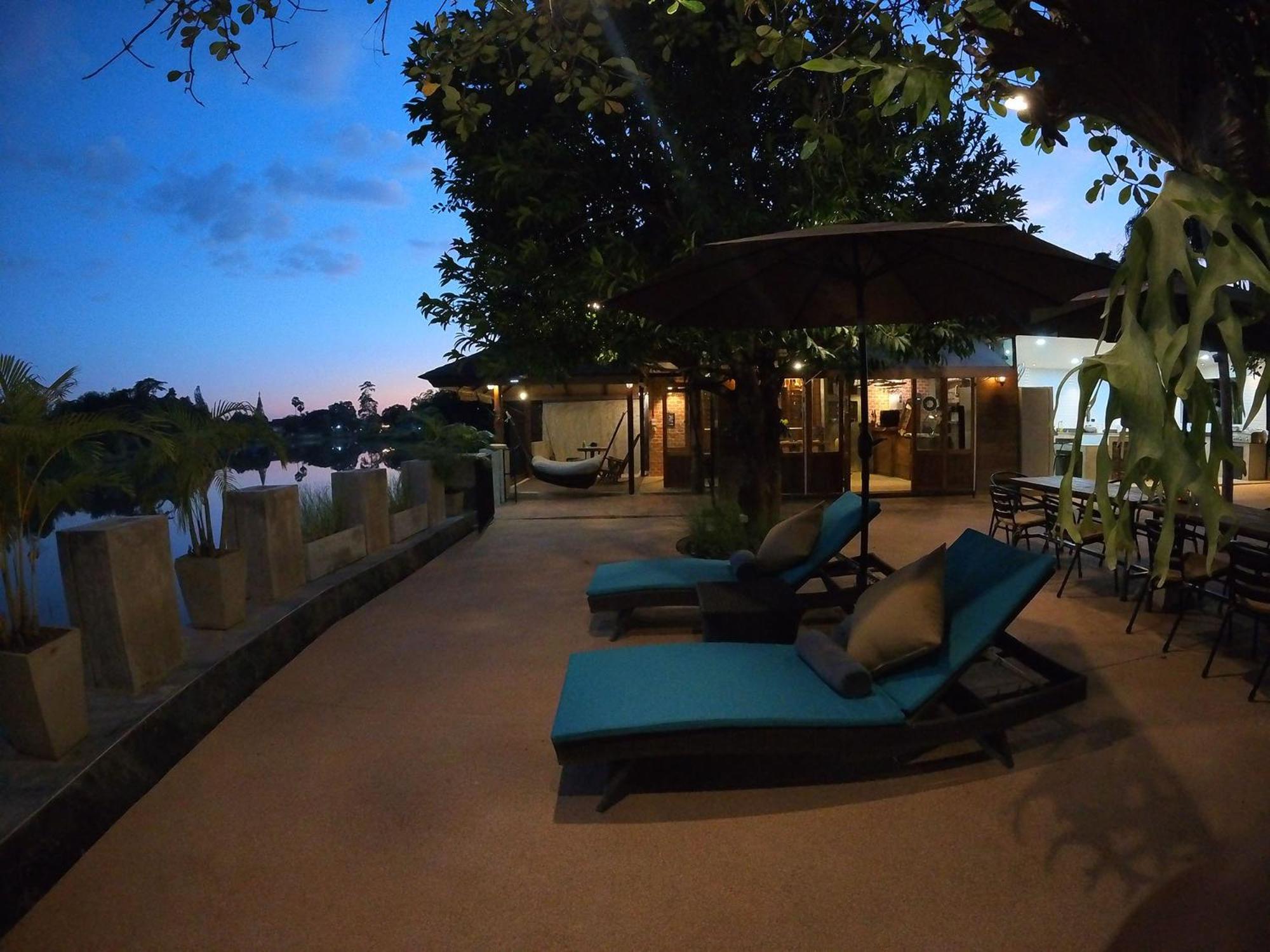 Tolani Riverside Villa Chiang Mai Extérieur photo