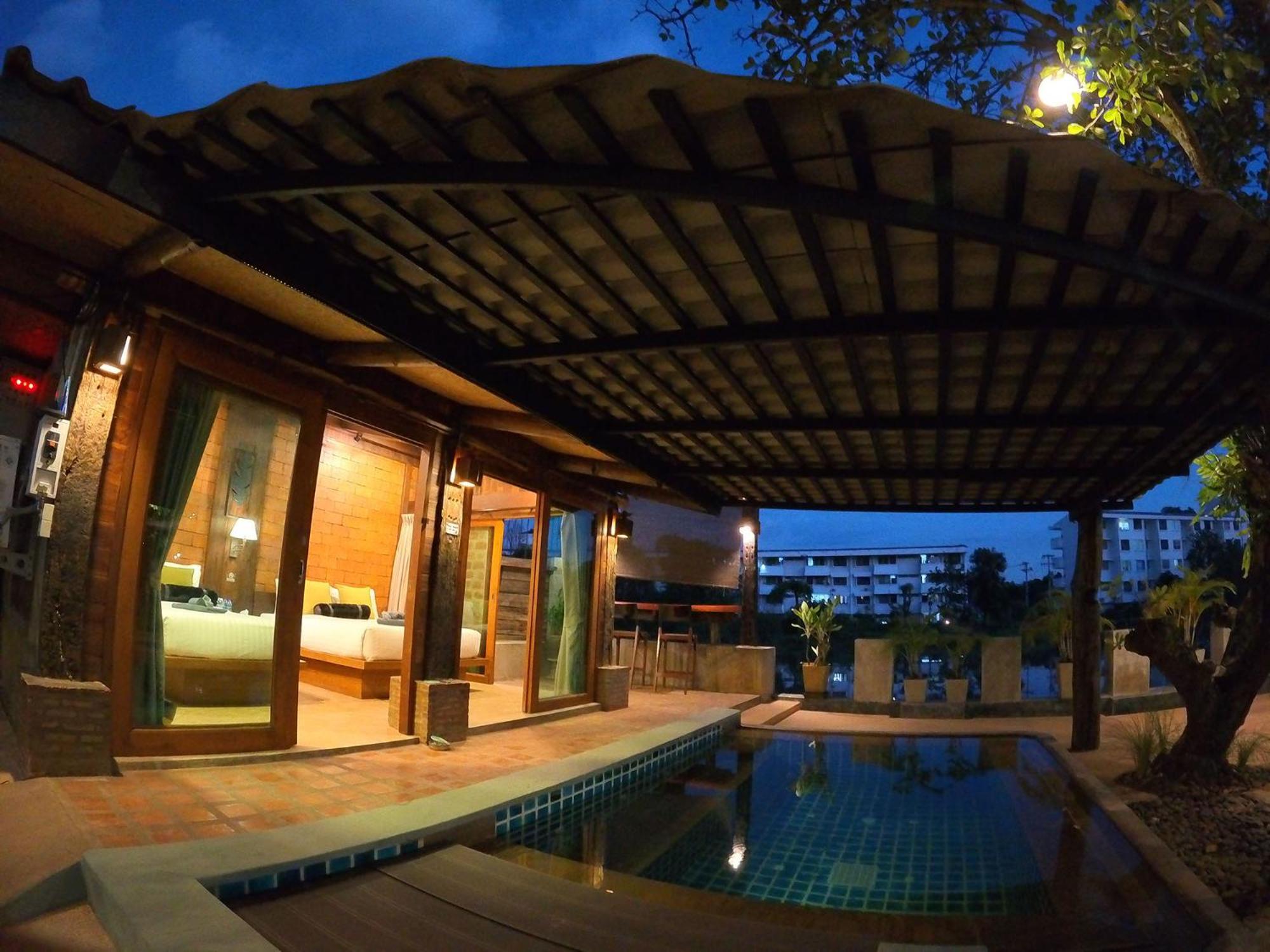 Tolani Riverside Villa Chiang Mai Extérieur photo