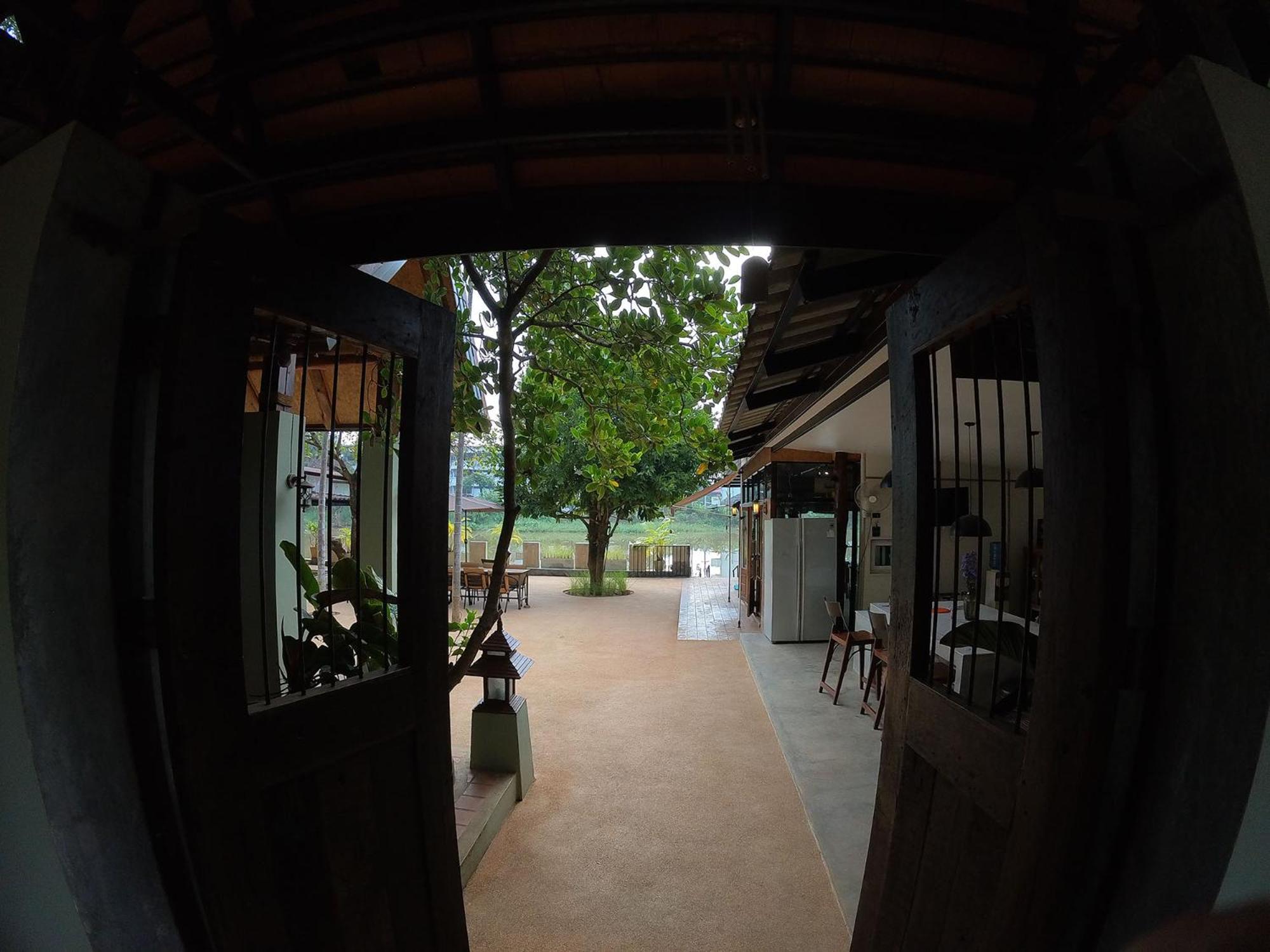 Tolani Riverside Villa Chiang Mai Extérieur photo