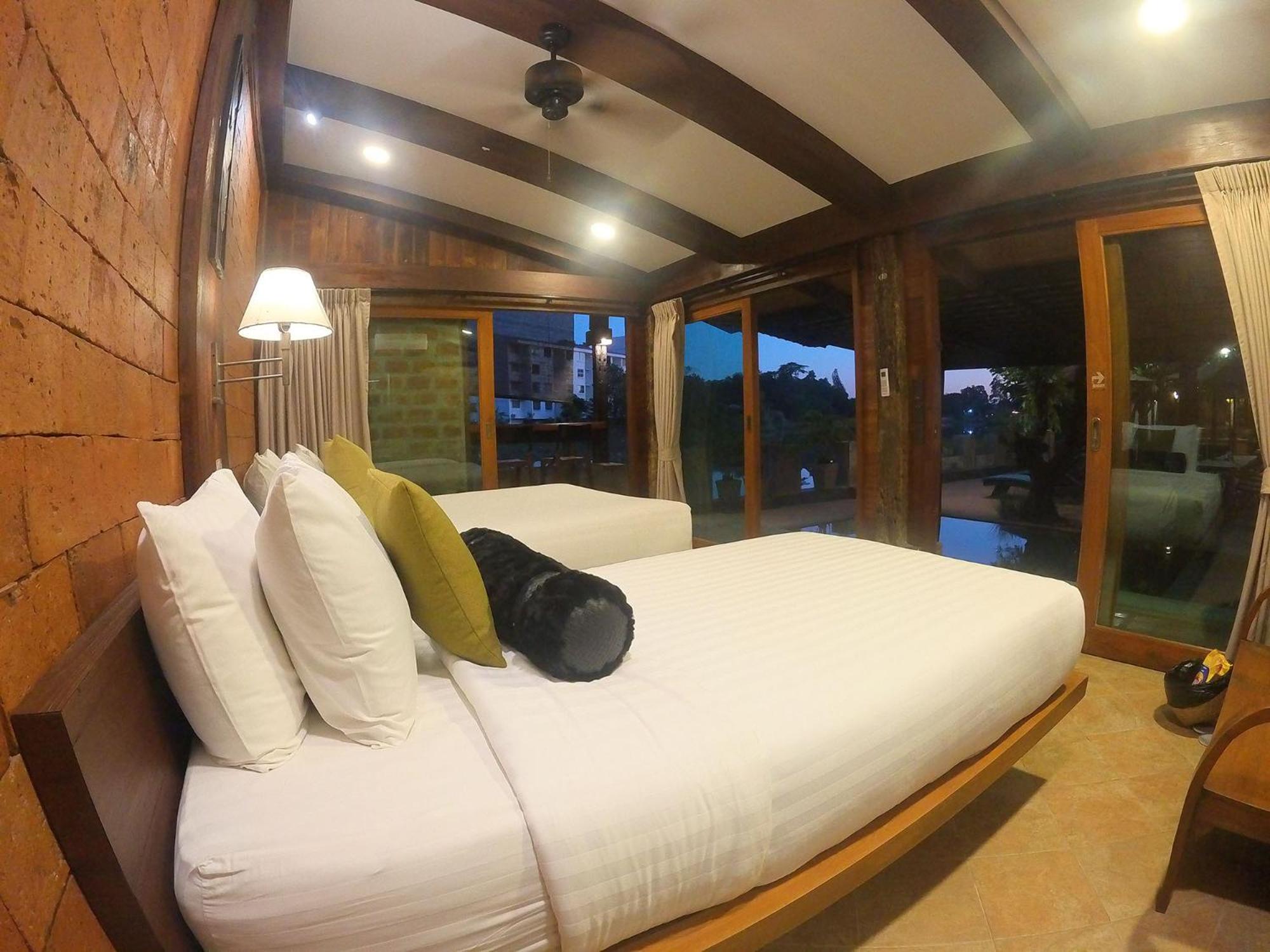 Tolani Riverside Villa Chiang Mai Extérieur photo